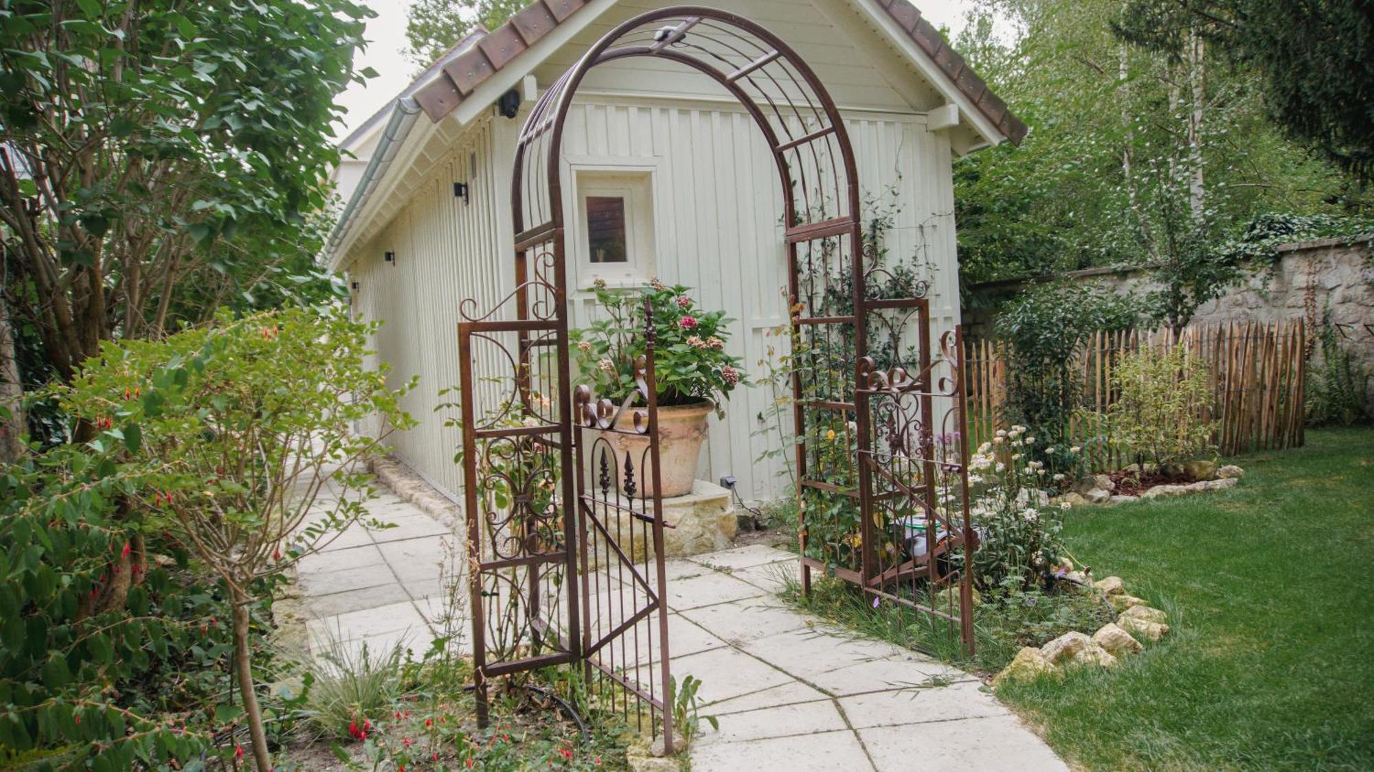 Nouveau Au Coeur De L'Isle Adam - Le Clos De L'Isle Bed & Breakfast Exterior photo